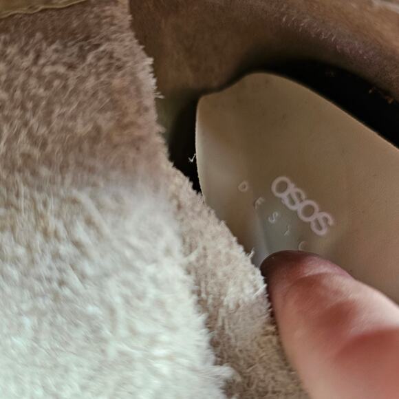 ASOS Women's Leather Angled Heeled Chelsea Ankle Bootie Size 10 White Side Zip - Picture 12 of 12